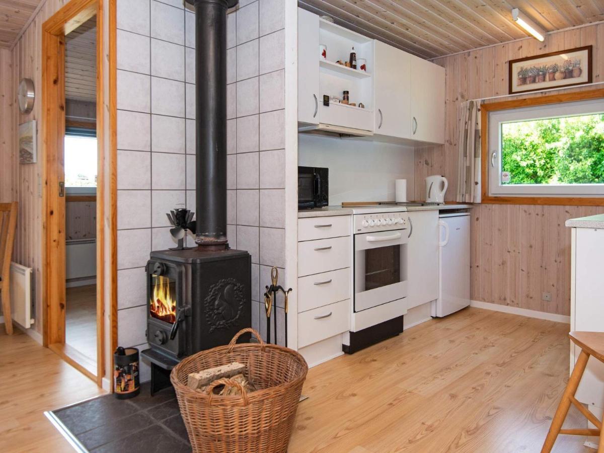 6 Person Holiday Home In Tarm Buitenkant foto
