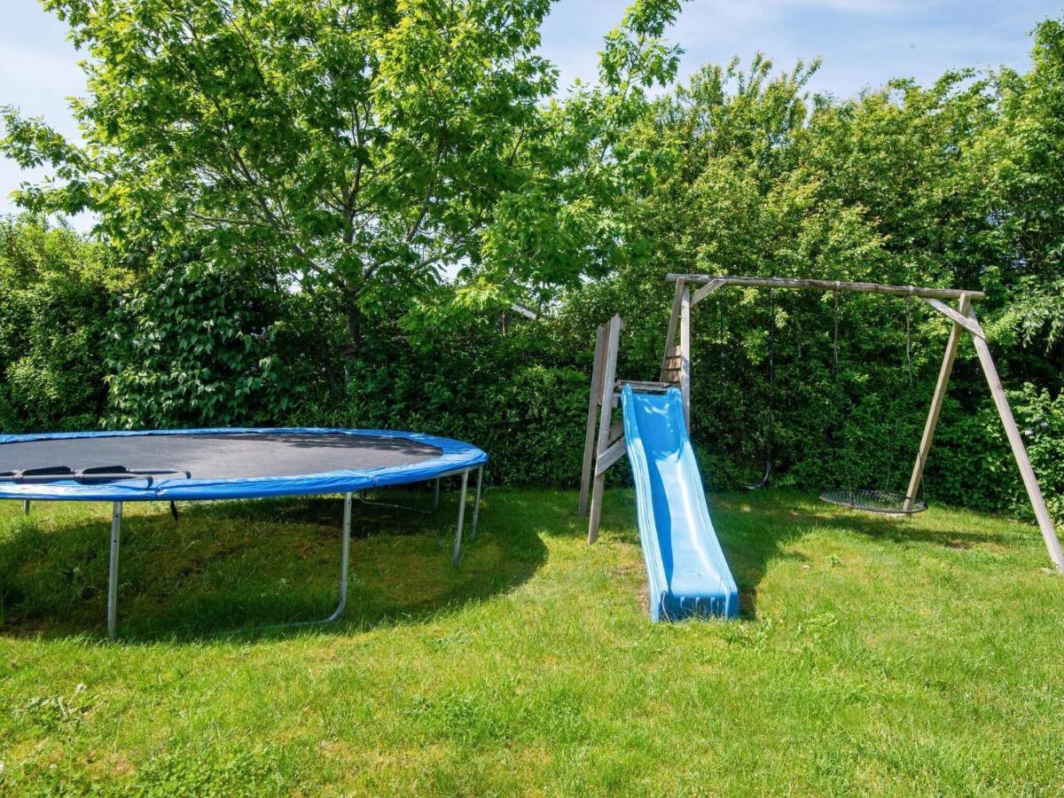 6 Person Holiday Home In Tarm Buitenkant foto